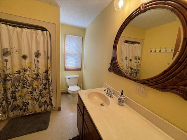506 E Jefferson St, Perry, MO 63462 - bathroom featuring a textured ceiling, vanity, toilet, and curtained shower