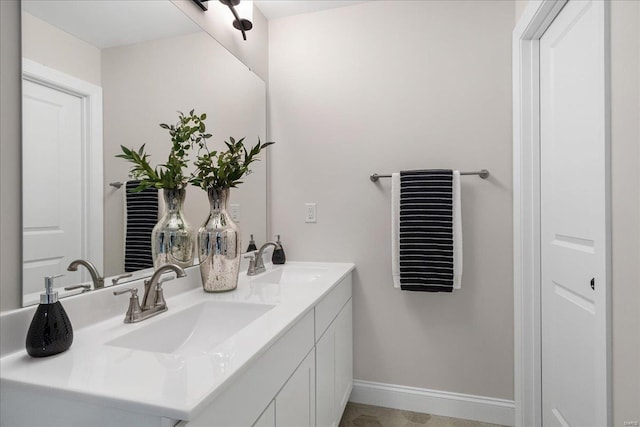 513 Beneficial Way, Saint Charles, MO 63304 - full bath with baseboards and double vanity