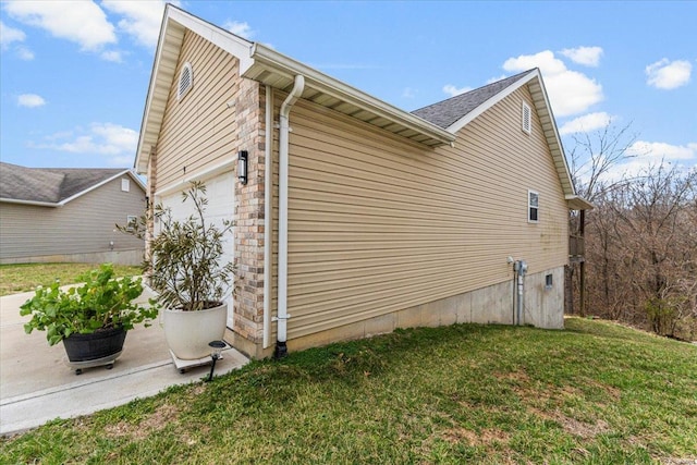 9 Amber Ridge Ct, High Ridge, MO 63049 - view of side of property featuring a yard