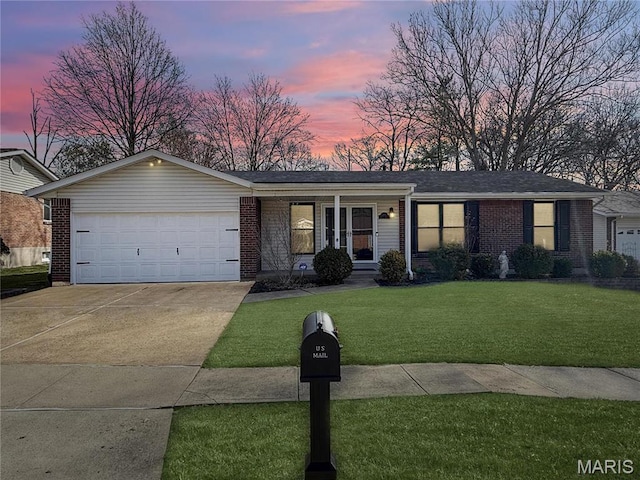 5494 Fireleaf Dr, Saint Louis, MO 63129 - photo 1