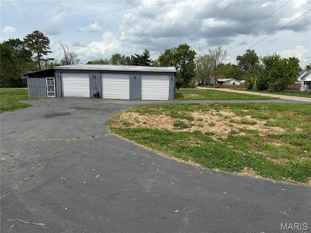 751 High St, Edgar Springs, MO 65462 - view of detached garage