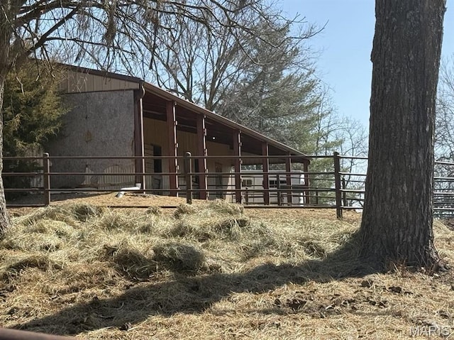 27409 Missouri Dr, Lebanon, MO 65536 - view of horse barn