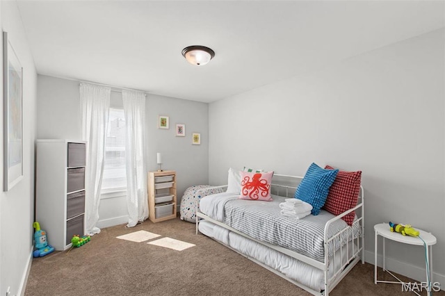3208 Henrietta St, Saint Louis, MO 63104 - bedroom with carpet and baseboards