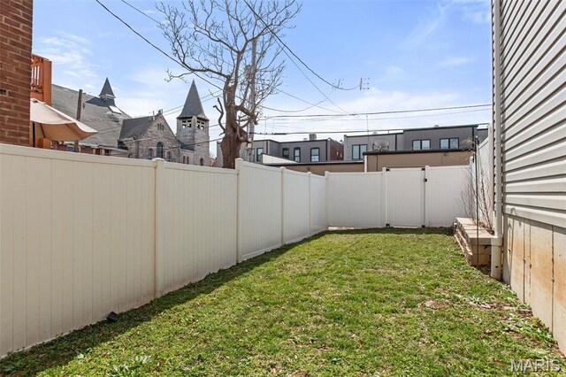 3208 Henrietta St, Saint Louis, MO 63104 - view of yard