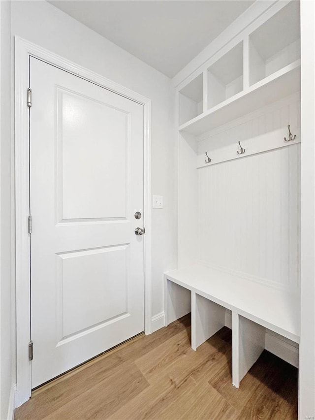 220 Great Bear Pass, Foristell, MO 63348 - mudroom featuring light wood-style floors