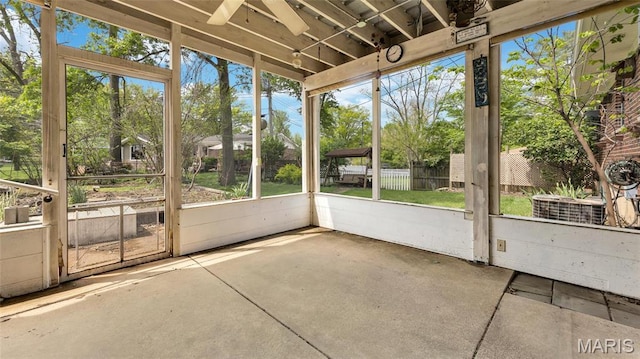 912 Salem Way, Ellisville, MO 63021 - unfurnished sunroom with a ceiling fan