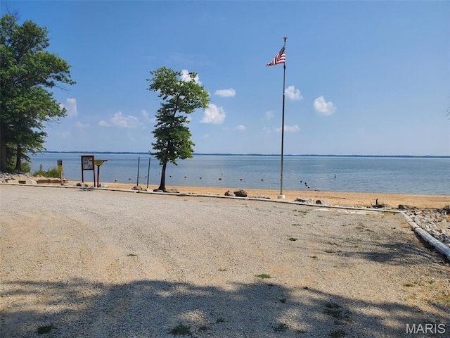 19983 Oak Dr, Carlyle, IL 62231 - water view featuring nearby beach