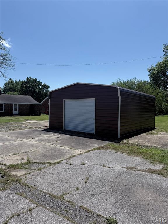 328 Helen St, Sikeston, MO 63801 - photo 8