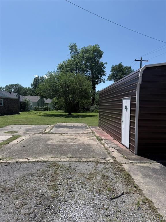 328 Helen St, Sikeston, MO 63801 - photo 10