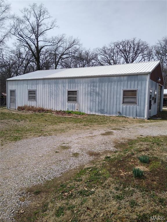 1030 Butler Rd, Tilden, IL 62292 - view of pole building featuring driveway