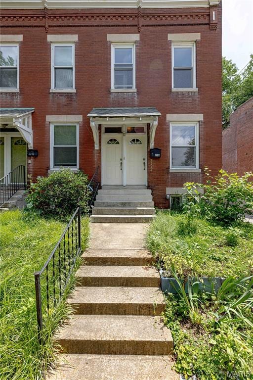 2244 Nebraska Ave, Saint Louis, MO 63104 - view of front of home featuring brick siding