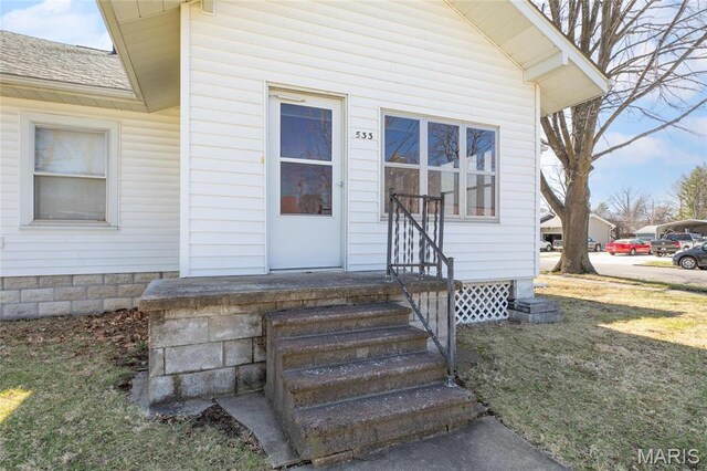 533 Locust St, Carrollton, IL 62016 - view of entrance to property
