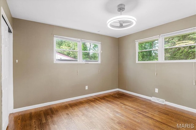 2418 Castle Dr, Saint Louis, MO 63136 - photo 11