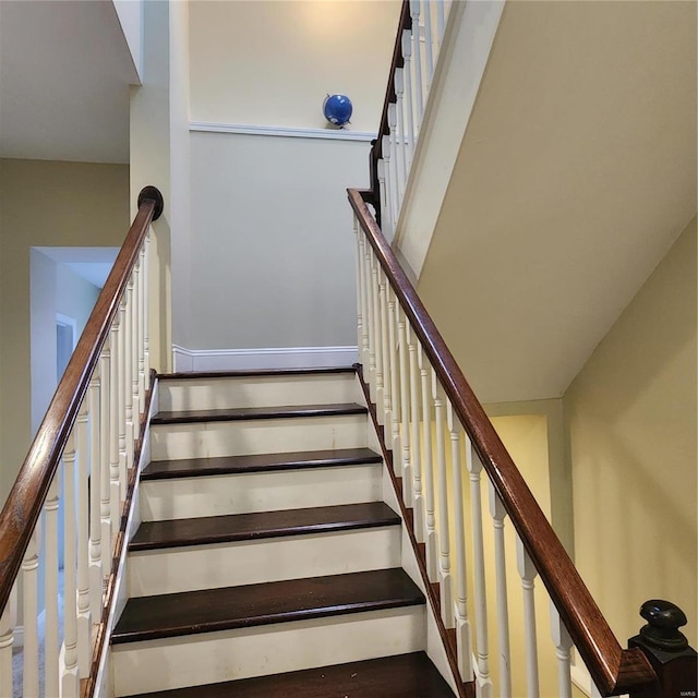 2438 Lemp Ave, Saint Louis, MO 63104 - view of stairs