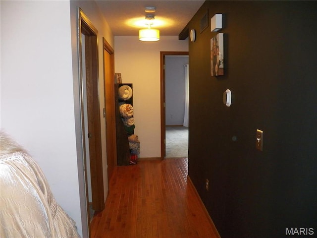 417 Carriage Pl, Lebanon, MO 65536 - hallway with wood finished floors and baseboards
