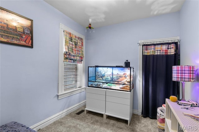 4486 Laclede Ave Unit 4486, Saint Louis, MO 63108 - carpeted bedroom with baseboards