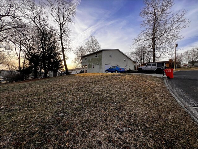 1505 Shelley Dr, Vandalia, IL 62471 - view of yard