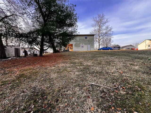 1505 Shelley Dr, Vandalia, IL 62471 - view of yard