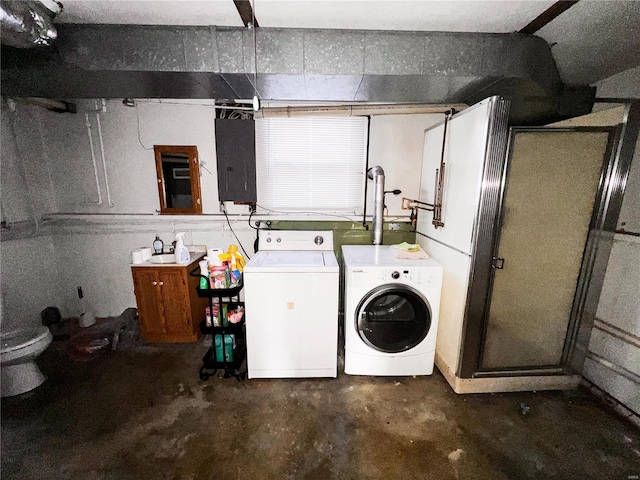 1505 Shelley Dr, Vandalia, IL 62471 - laundry area with washing machine and clothes dryer