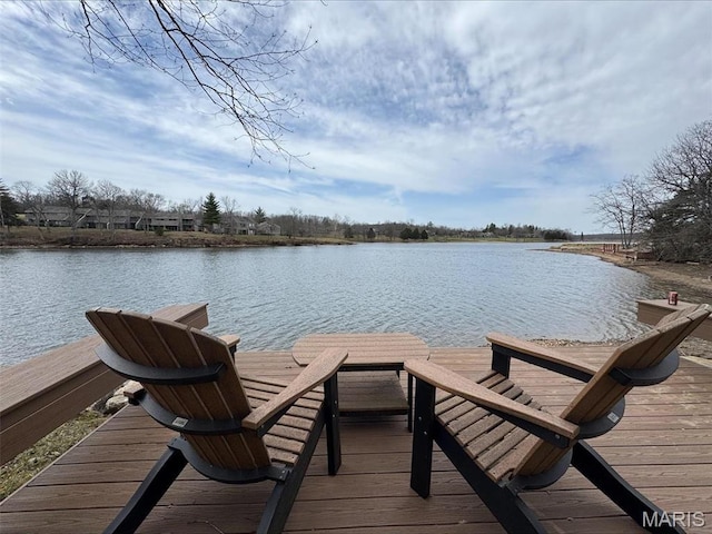 dock featuring a water view