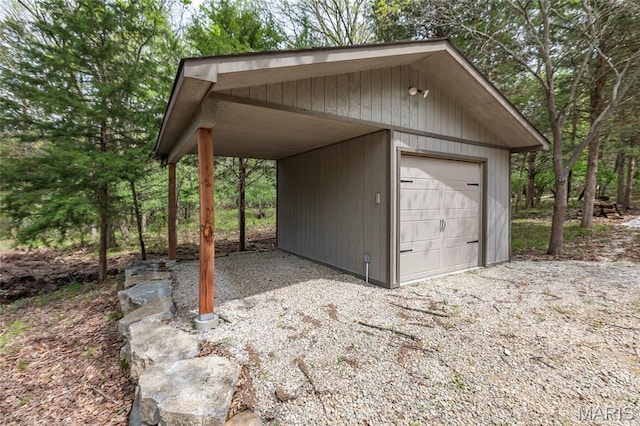 803 S Aspen Point Dr, Innsbrook, MO 63390 - garage with a detached garage and driveway