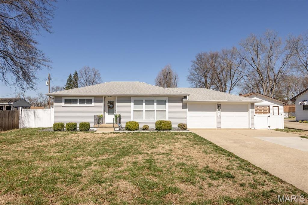 113 Kassing Ave, Fairview Heights, IL 62208 - photo 1