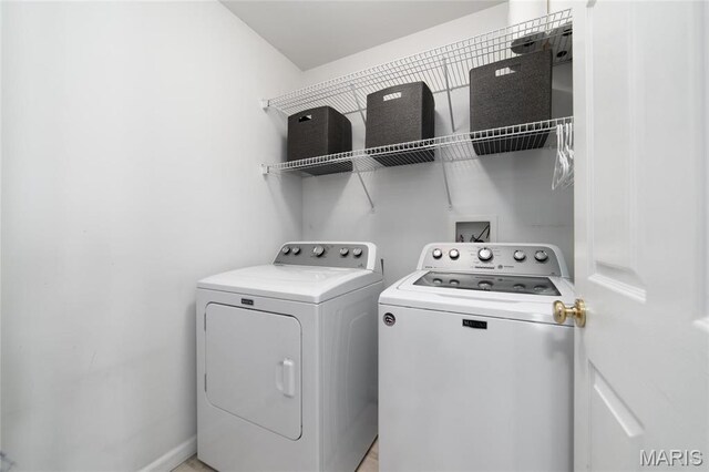 420 Benton Dr Unit I, Saint Peters, MO 63376 - laundry room with washer and dryer