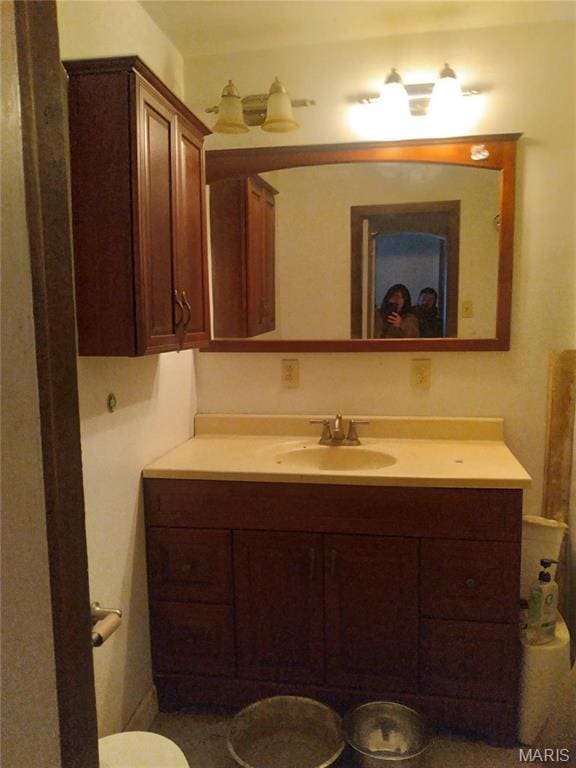 4158 Walker Hl, De Soto, MO 63020 - bathroom featuring vanity