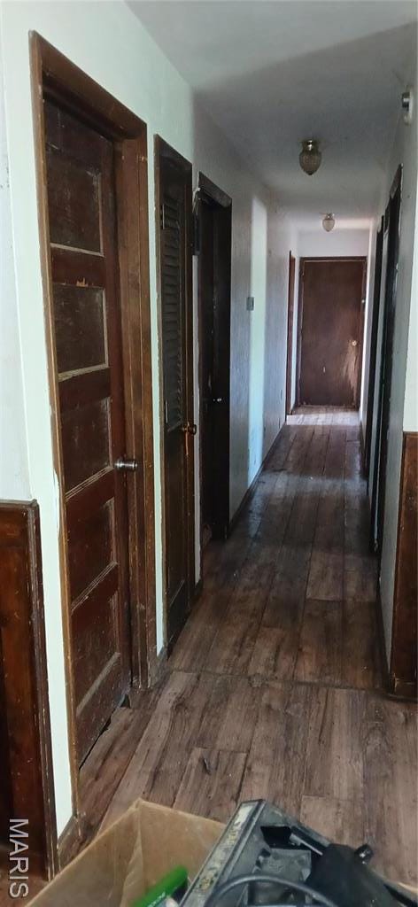4158 Walker Hl, De Soto, MO 63020 - corridor with dark wood-type flooring