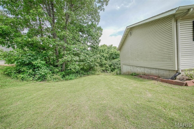 24478 Trolley Ln, Saint Robert, MO 65584 - view of green lawn