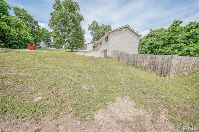 24478 Trolley Ln, Saint Robert, MO 65584 - view of yard