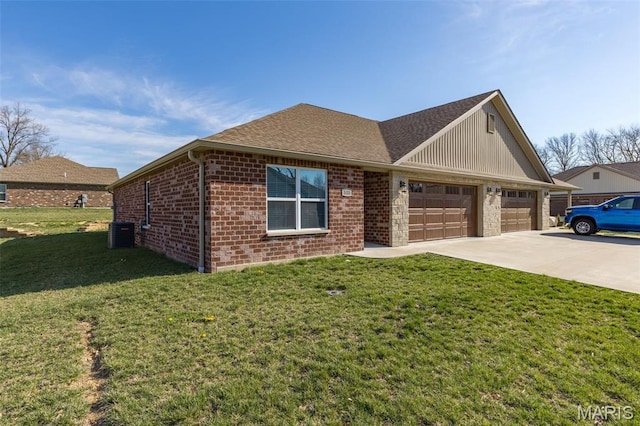 533 Windsor Ln, Farmington, MO 63640 - view of front facade featuring a garage, brick siding, concrete driveway, central AC, and a front yard