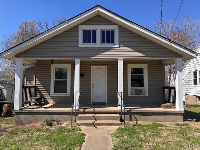 427 S Louisiana St, Cape Girardeau, MO 63703 - bungalow-style house with covered porch