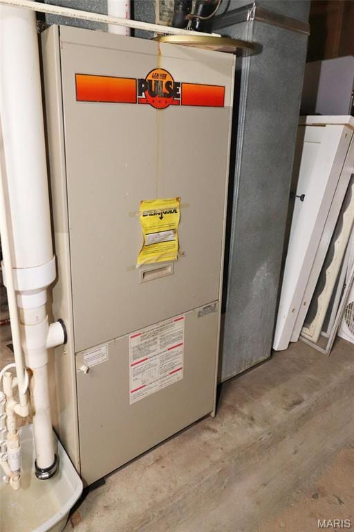 515 N Washington St, Mexico, MO 65265 - utility room with heating unit