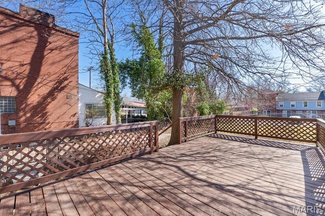 4 Lewis Pl, Saint Louis, MO 63113 - view of wooden terrace