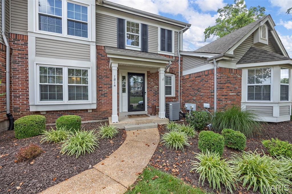 1814 Baxter Ridge Dr, Chesterfield, MO 63017 - photo 1