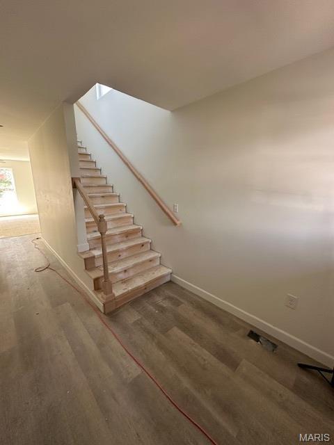 1514 Orchard Lakes Cir, Belleville, IL 62220 - photo 2