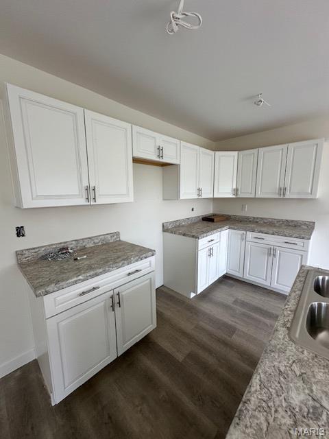 1514 Orchard Lakes Cir, Belleville, IL 62220 - photo 11