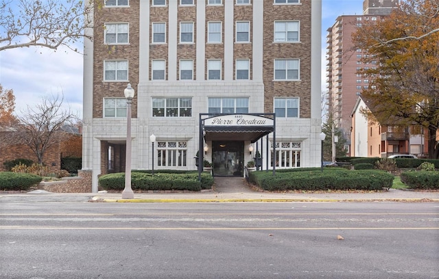 4440 Lindell Blvd Unit 701, Saint Louis, MO 63108 - view of building exterior