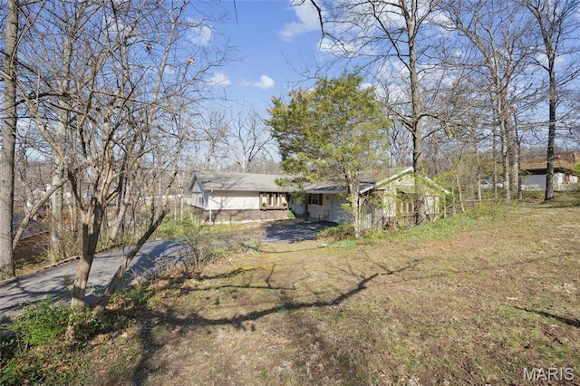 32 Oak Forest Dr, Saint Charles, MO 63303 - view of yard