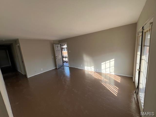 8440 N Broadway N, Saint Louis, MO 63147 - empty room with baseboards