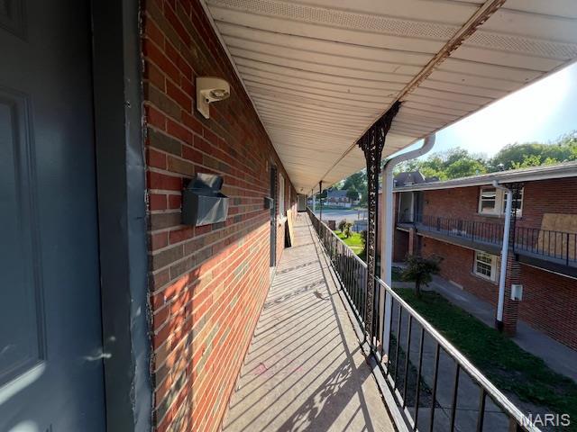 8440 N Broadway N, Saint Louis, MO 63147 - view of balcony