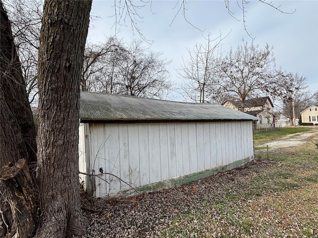 230 Lahaye St, Saint Genevieve, MO 63670 - view of outbuilding with an outdoor structure