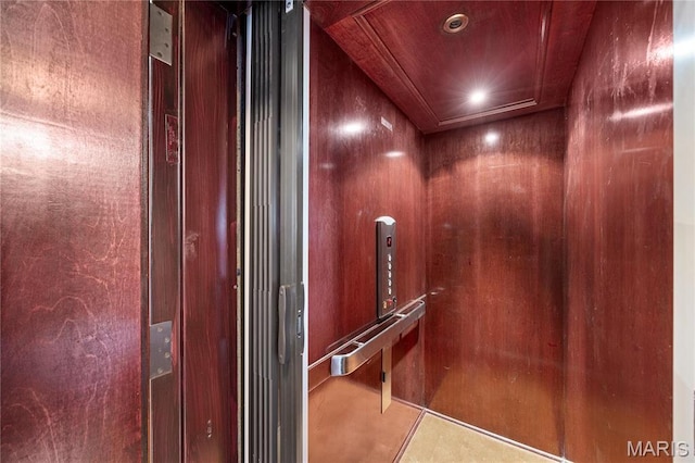 3520 Galt House Dr, Saint Charles, MO 63301 - elevator with recessed lighting