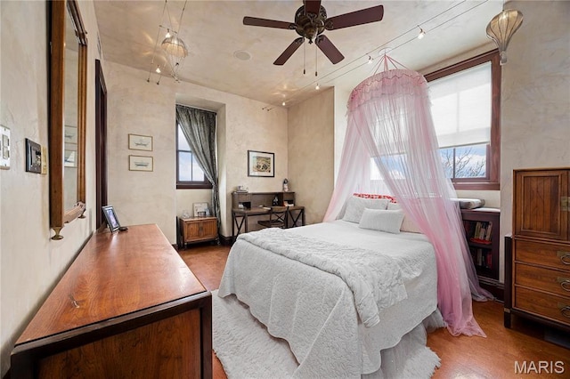 3520 Galt House Dr, Saint Charles, MO 63301 - bedroom with ceiling fan