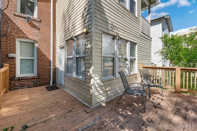 3618 Mcree Ave, Saint Louis, MO 63110 - view of wooden deck