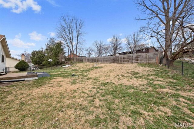 2915 Coram Dr, Saint Louis, MO 63129 - view of yard featuring a wooden deck