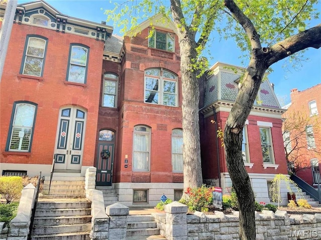 1906 Lasalle St, Saint Louis, MO 63104 - view of front of house with brick siding