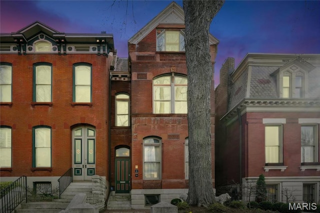 1906 Lasalle St, Saint Louis, MO 63104 - townhome / multi-family property featuring brick siding
