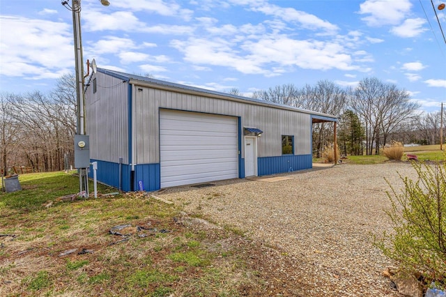 6400 Hoot Owl Ln, French Village, MO 63036 - detached garage featuring gravel driveway